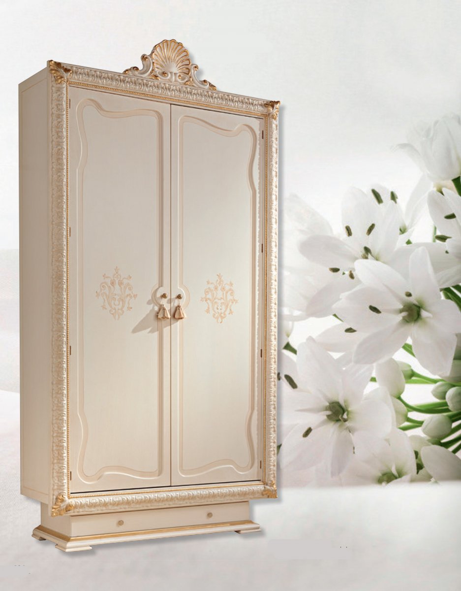 Шкафы фабрики Antonelli Atelier в классическом стиле
