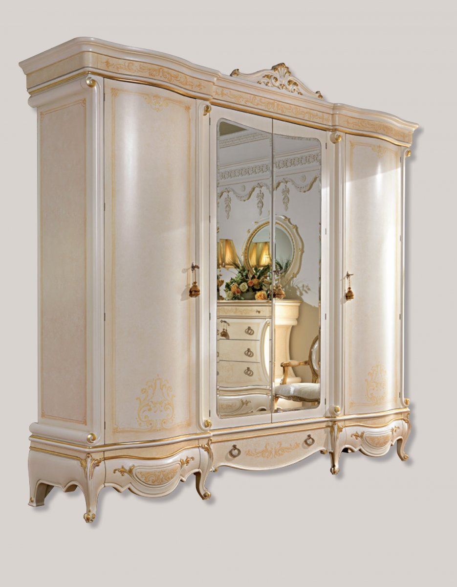 Шкафы фабрики Antonelli Atelier в классическом стиле