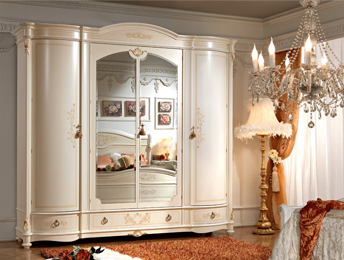 Шкафы фабрики Antonelli Atelier в классическом стиле